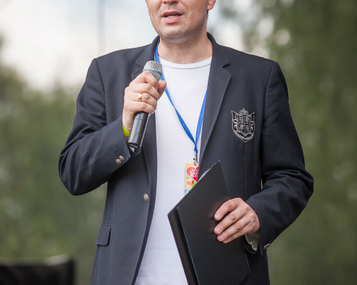 2016
